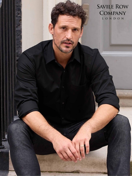 The Savile Row Company Classic Fit 100% Cotton Herringbone Formal Shirt (AY2522) | €79