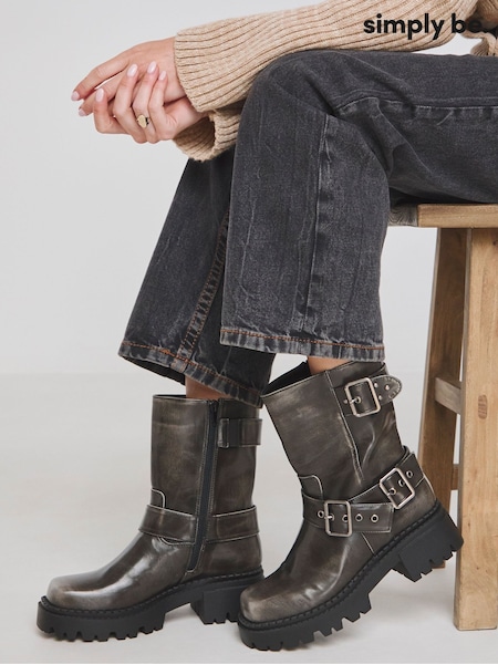 Simply Be Black Extra Wide Fit Multi Buckle Ankle Biker Boots In Wide Fit (AY2895) | €36