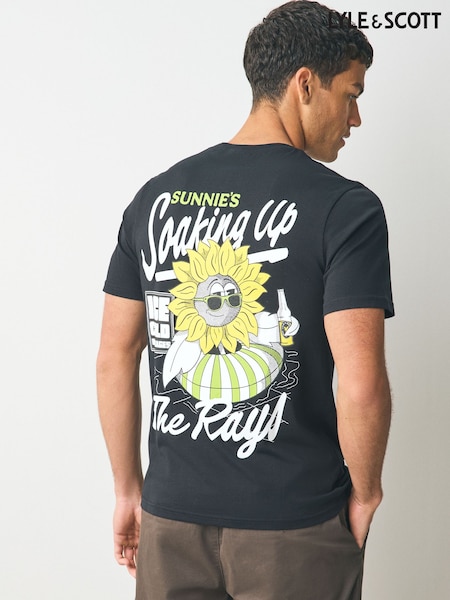 Lyle & Scott Black Sunnies Pool Bar Graphic 100% Cotton T Shirt (AY4157) | R$ 345