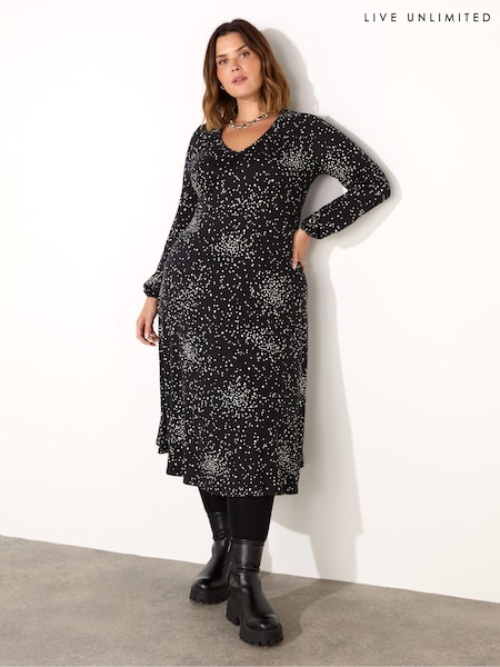 Live Unlimited Black Petite Curve Heart Print Gathered V-Neck Jersey Dress (AY4745) | €51