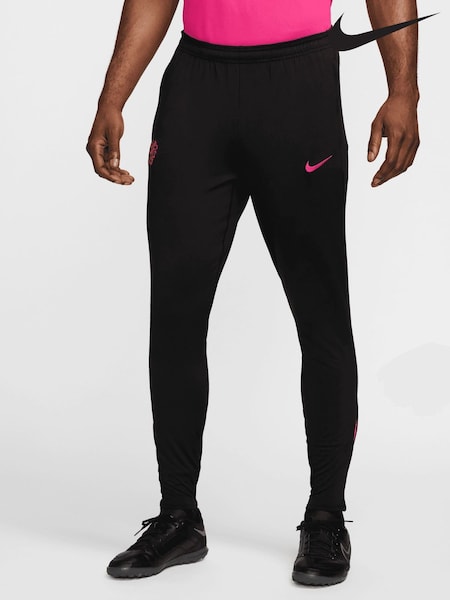 Nike Black Chelsea Strike Joggers (AY5321) | €43