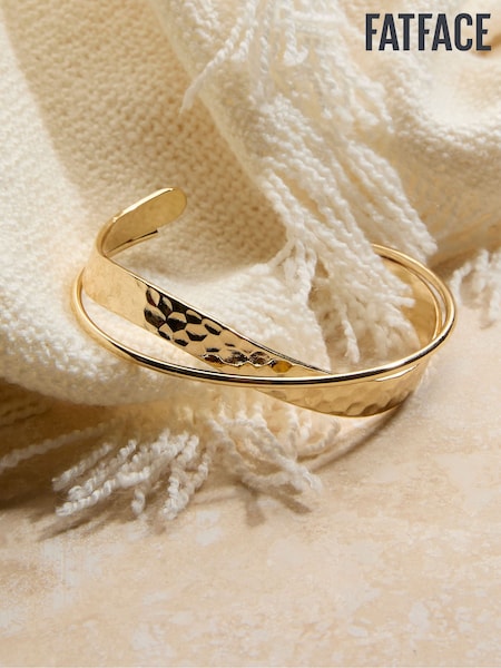 FatFace Gold Coloured Hammered Twist Detail Bangle (AY8447) | €21