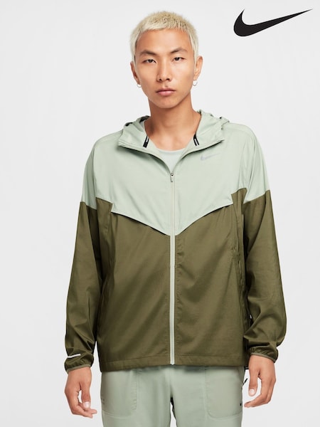 Nike Light Windrunner Running Jacket (B01181) | 521 LEI