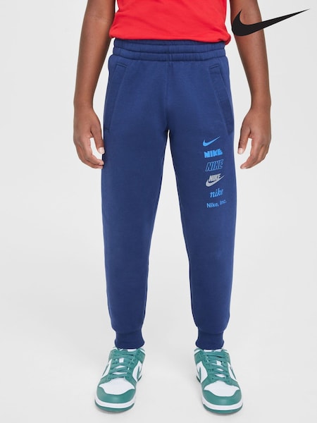 Niebieski - Nike Club Fleece Stack Logo Joggers (B02632) | 270 zł