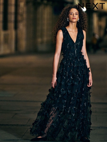 Black 3D Floral Print Textured V-Neck Maxi Dress (B04498) | €71
