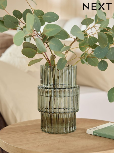 Ribbed Glass Vase (B05599) | kr180