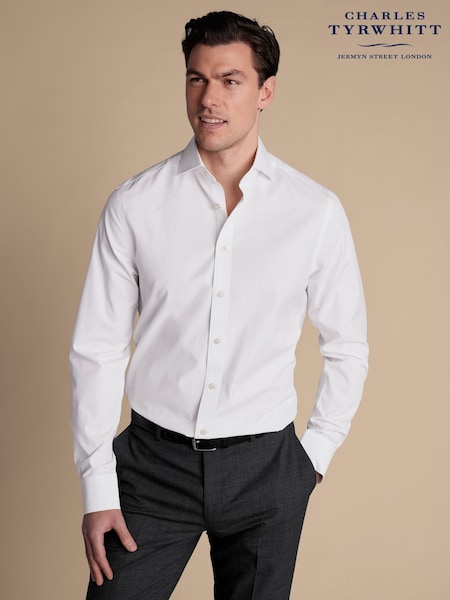 Charles Tyrwhitt Slim Fit 100% Cotton Cutaway Collar Non Iron Poplin Shirt (B10677) | 92 €
