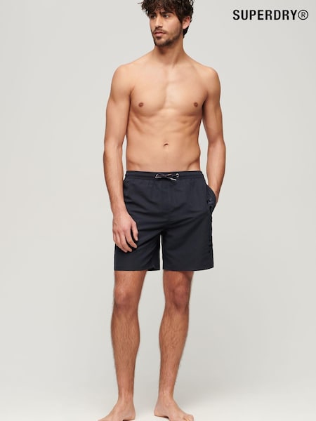 Granatowy - Sportowe szorty kąpielowe Superdry z grafiką, o długości 17 cali (B11138) | 71 zł