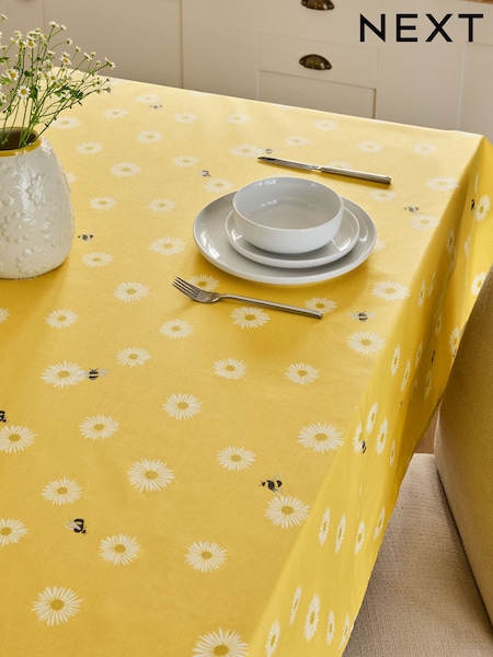 Yellow Daisy Bee Wipe Clean Tablecloth (B11606) | 939 UAH - 1,095 UAH