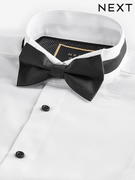 White Regular Fit Textured Double Cuff Long Sleeve Shirt With Wing Collar And Bow Tie Pack (B12859) | R$ 345