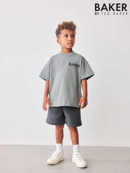 siva - Baker by Ted Baker Oversized 100% Cotton T-Shirt and Sweat Shorts Set (B17700) | € 16 - € 20