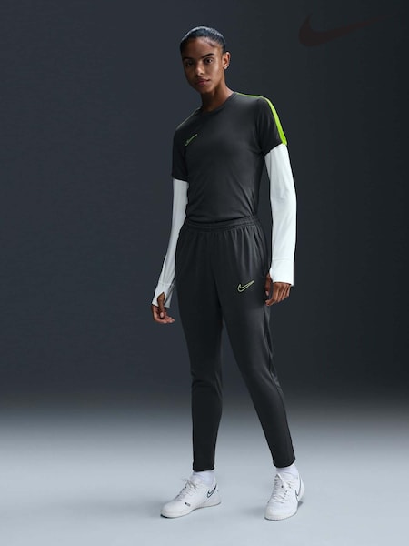 Nike Dri-Fit Academy Training Joggers (B20426) | 31 €