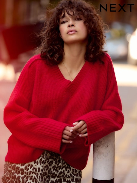 Red Bright Soft Touch V-Neck Knitted Jumper (B20444) | €21.50