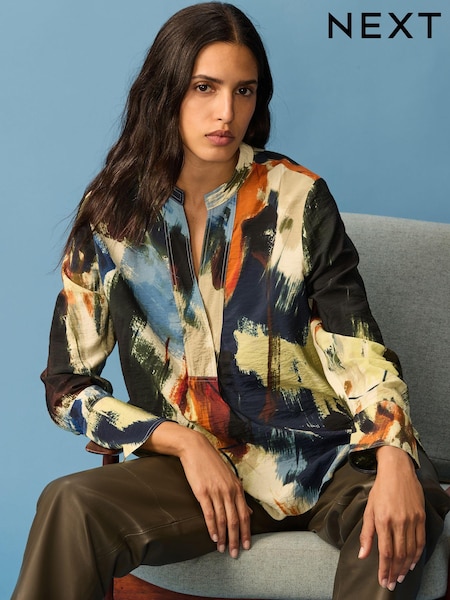 Mehrfarbiger, abstrakter Print - Long Sleeve Textured Overhead V-neck Blouse (B22384) | 22 €
