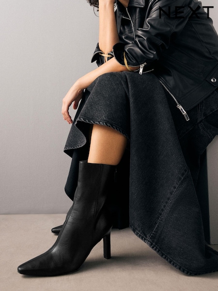 Black Standard/Wide Fit Forever Comfort® Faux Zip Ankle Boots (B23494) | €52