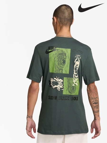 Nike Green Back Graphic Printed T-Shirt (B23780) | €47
