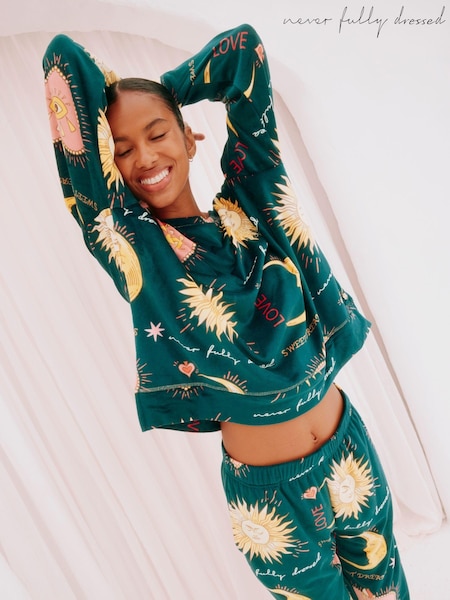 Never Fully Dressed Pyjamas Set (B24088) | €77
