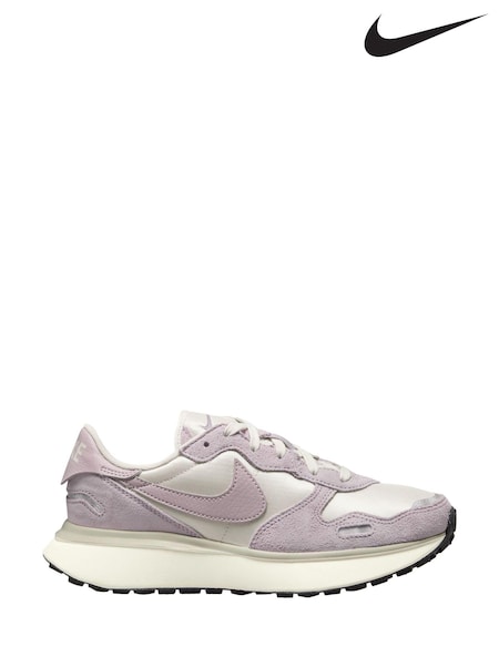Nike White Phoenix Waffle Trainers (B24379) | €129