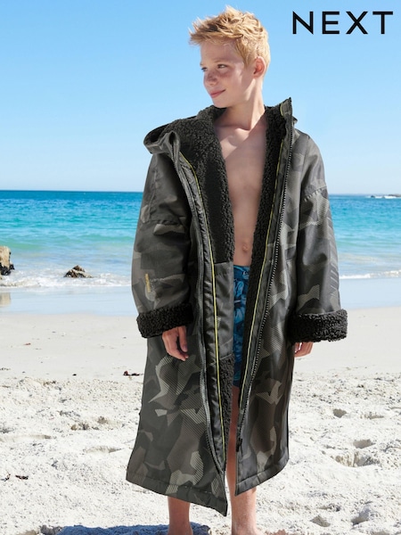Green Waterproof Changing Robe (3-16yrs) (B24576) | 257 QAR - 277 QAR