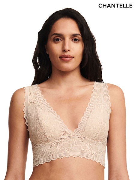 Chantelle Floral Touch Soft Feel Lace Padded Bralette (B27888) | €64