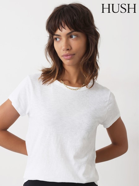 לבן - Hush Slim Fit 100% Cotton Crew T-Shirt (B29717) | ‏136‏₪
