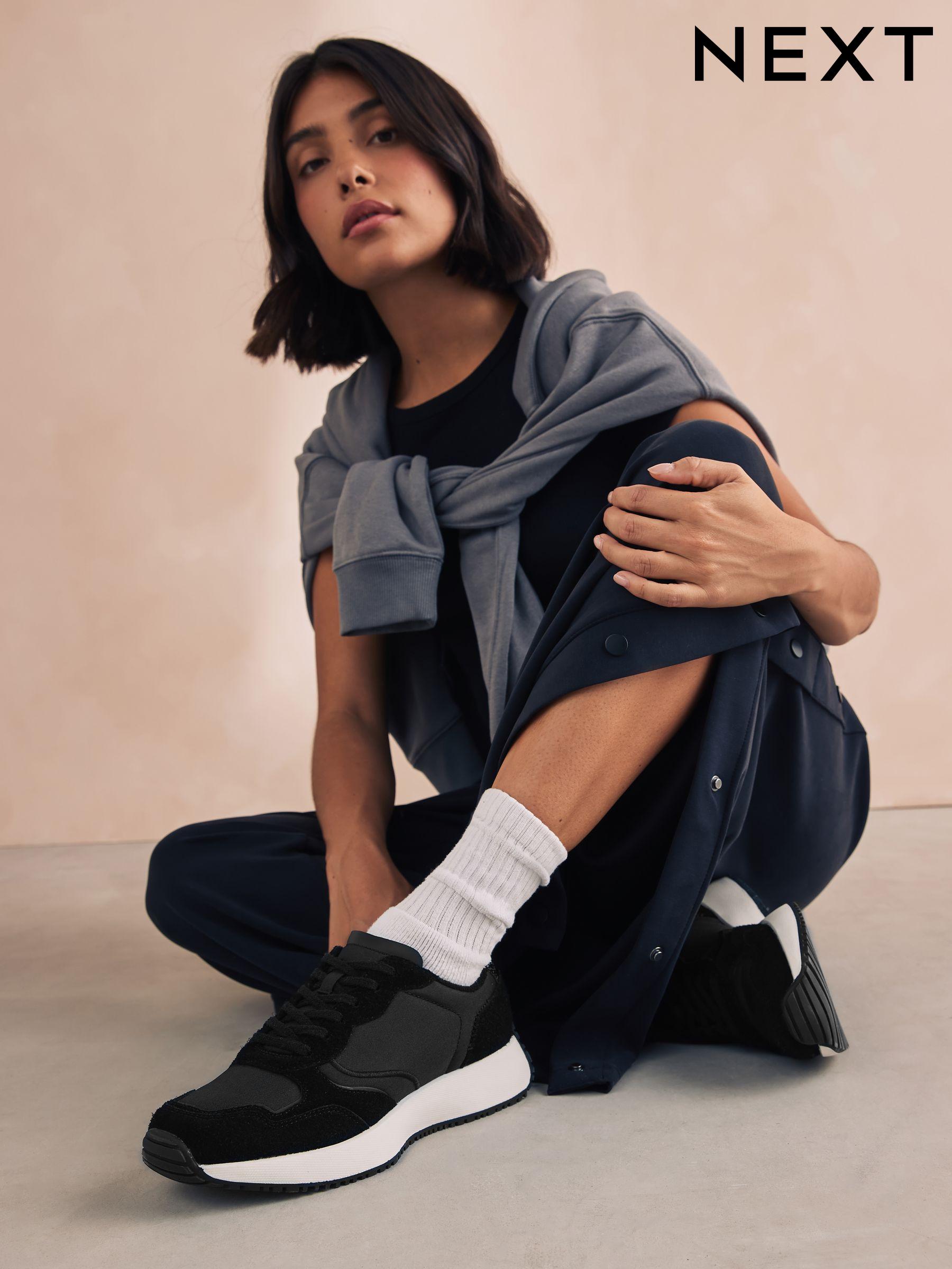 Black chunky trainers womens store