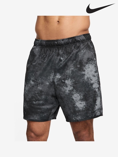Nike Black Totality Camo 7 inch Dri-FIT Unlined Training Shorts (B33963) | €25