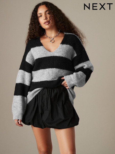 Grey/Black Stripe Relaxed Fit Soft Touch V-Neck Knitted Jumper with Wool (B36733) | €21