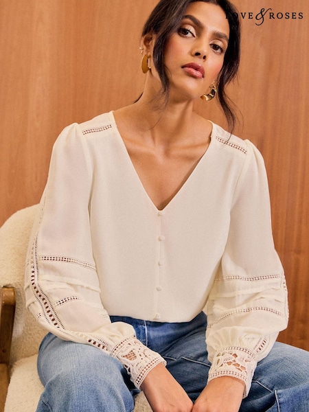 Love & Roses Ivory White Lace Cuff V Neck Blouse (B37210) | €29