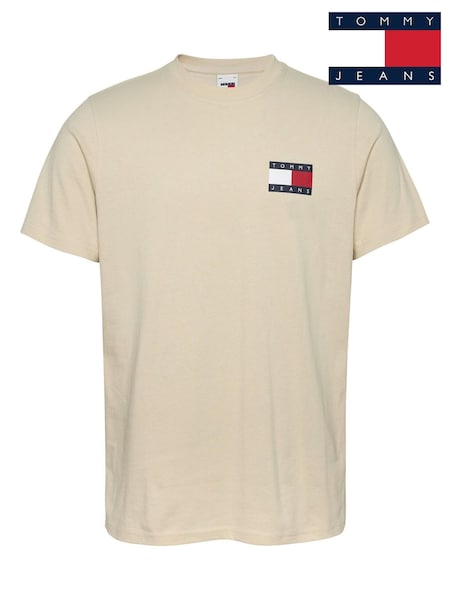كريم - Tommy Jeans Slim Essential Flag 100% Cotton T-Shirt (B40284) | ‏87 د.إ.‏