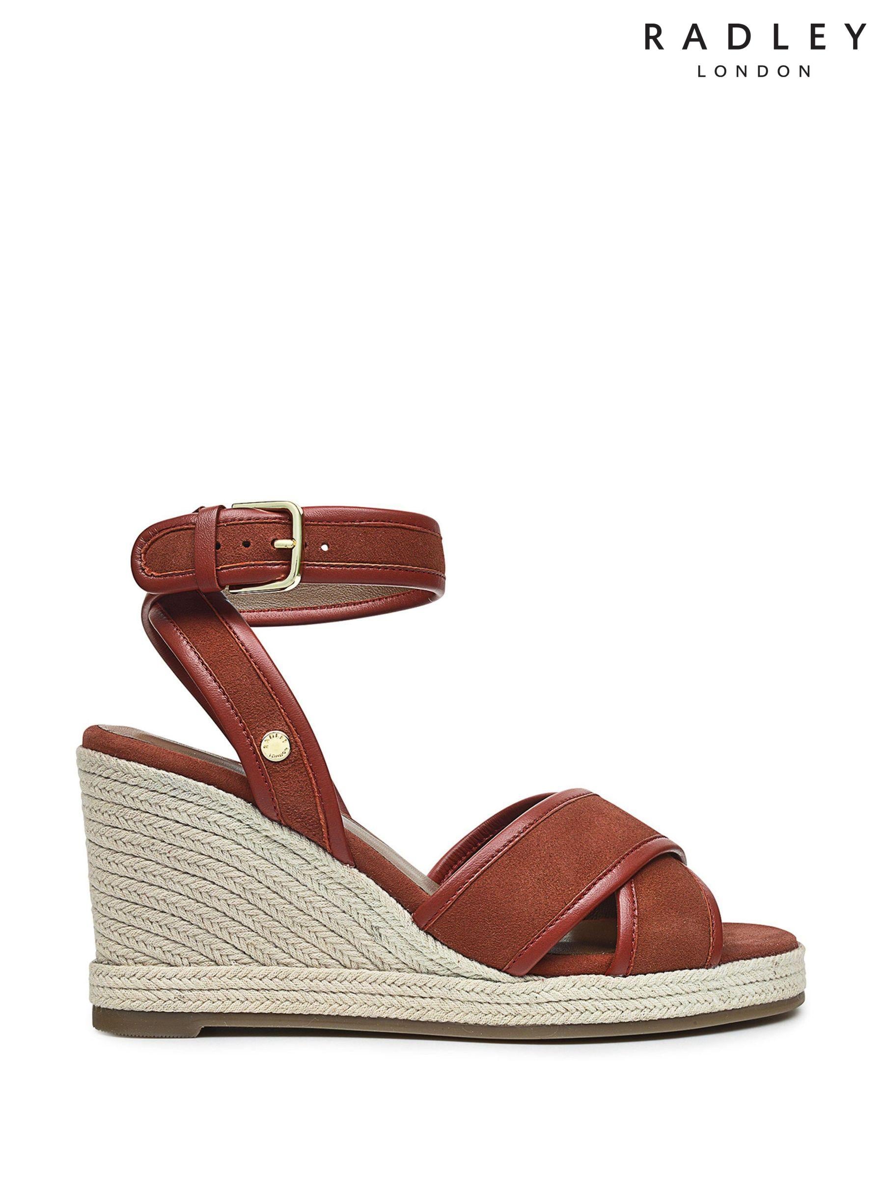 Radley flip flops discount