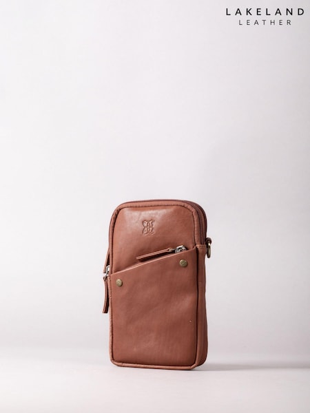 Lakeland Leather Brown Harstone Travel Bag (B42256) | €51