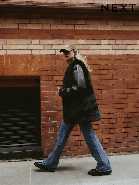 Черный - Longline Faux Fur Gilet (B42912) | €69