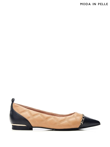 Cream - Moda in Pelle Edessa Pointed Toe Chain Trim Ballerinas (B49417) | € 81
