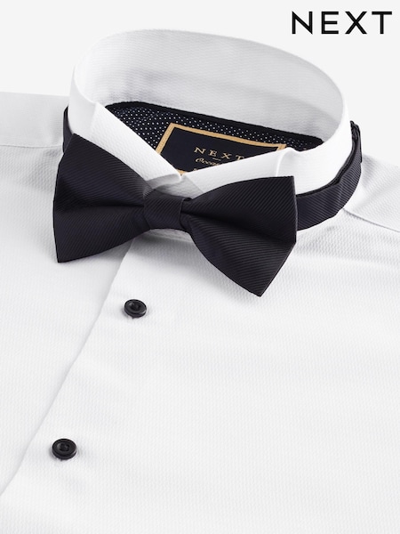 White Slim Fit Slim Fit Single Cuff Shirt With Wing Collar And Bow Tie Pack (B51864) | kr590