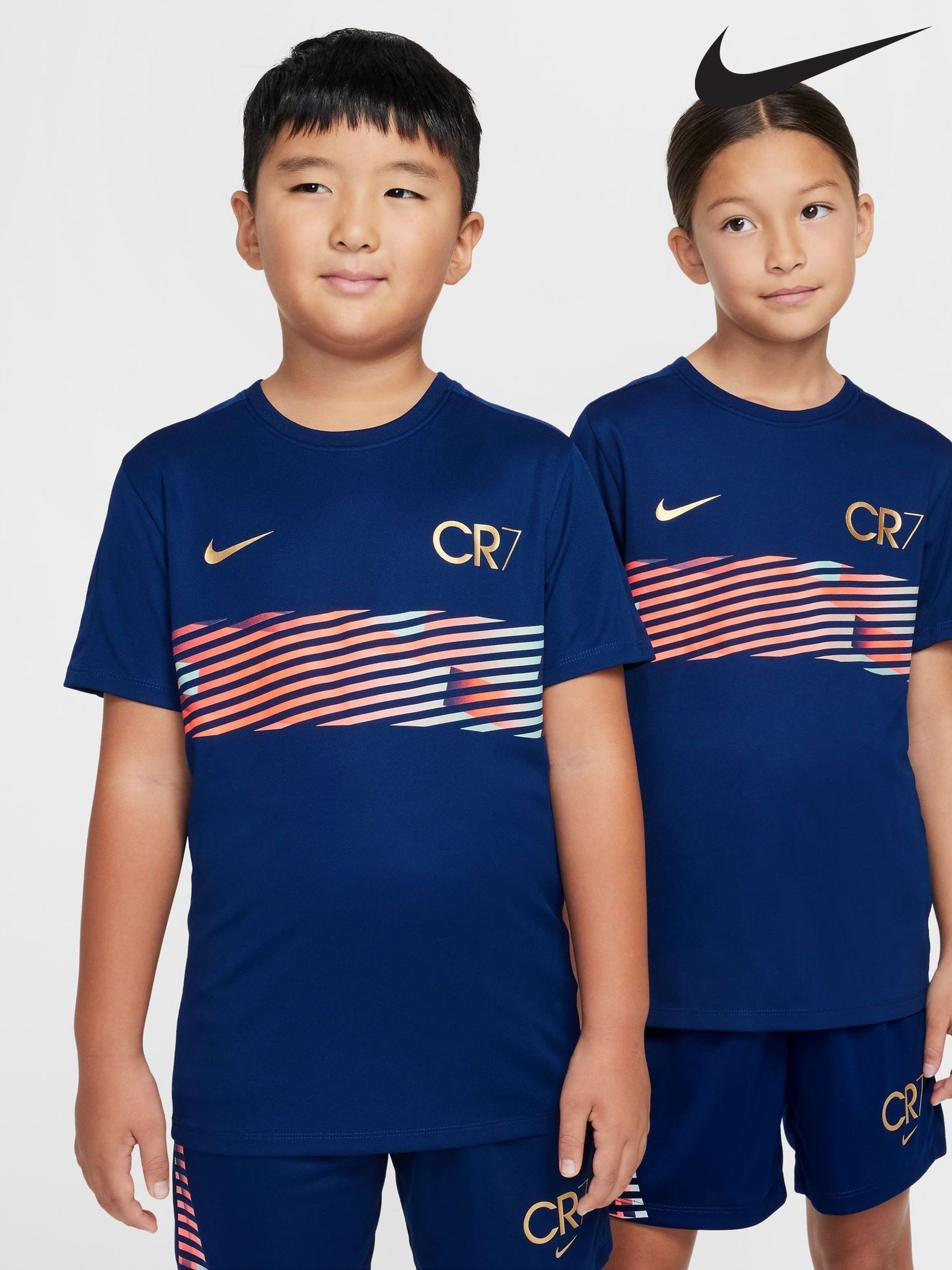 Nike tshirt boys top