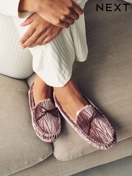 Dark Pink Jaquard Velvet Moccasin Faux Fur Lined Slippers (B53474) | AED42