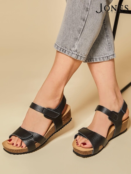 Jones Bootmaker Joanie Leather Sandals (B56987) | €101