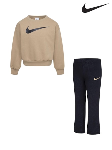 Schwarz - Nike Little Kids Swoosh Spirit Crew Sweatshirt and Flared Leggings Set (B71323) | 30 €