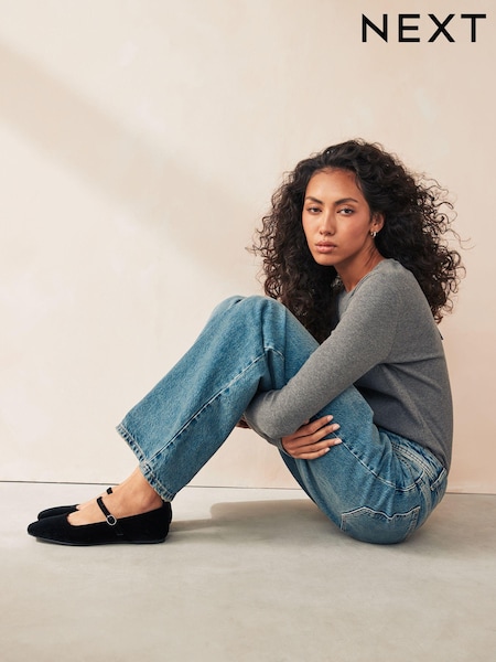 Žamet v črni barvi - Forever Comfort® Square Toe Mary Jane Shoes (B72948) | € 18