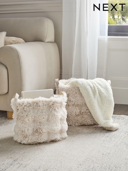 Set of 2 Faux Fur Baskets (B73471) | € 37