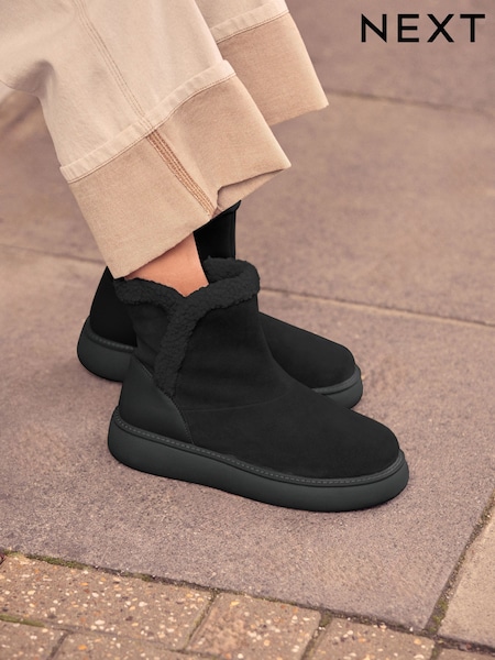 Schwarzes Wildleder - Forever Comfort® Faux Fur Lined Ankle Boots (B74845) | 38 €