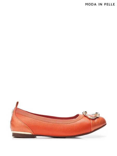 Moda in Pelle Fairy Elasticated Ballet White Pumps With Trim (B75709) | €54