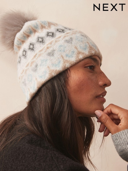 Cream/Blue Fairisle Pattern Knitted Pom Hat (B80191) | € 28