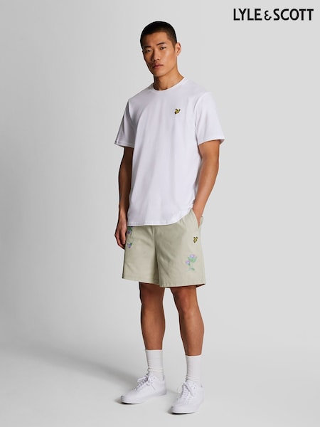 Lyle & Scott Cream Thistle Club Embroidered 100% Cotton Shorts (B82485) | €46