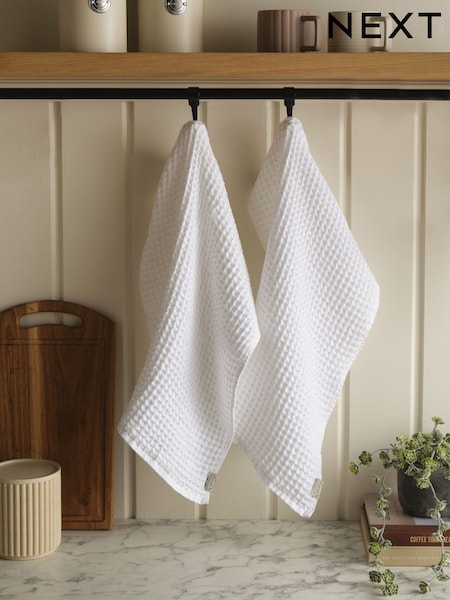 Set of 2 White Waffle Tea Towels (B84430) | €13