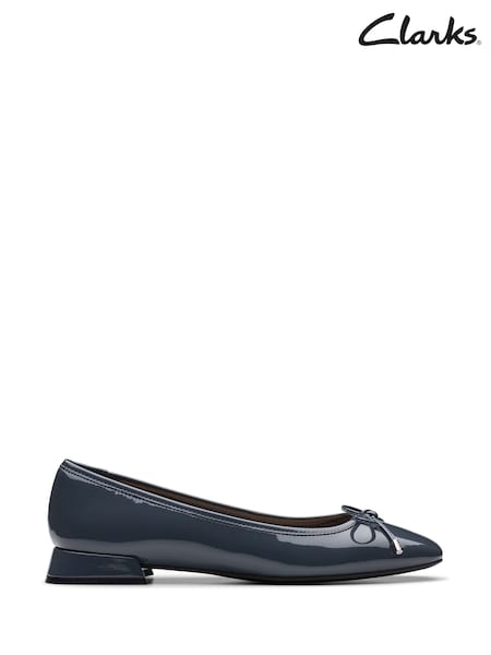 Clarks Blue Patent Ubree15 Step Shoes (B86516) | €51