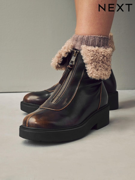 Kostanjevo rjava - Forever Comfort® Faux Fur Collared Zip Ankle Boots (B87098) | € 28