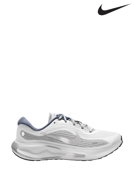 Nike White Journey Run Road Running Trainers (B87345) | €129
