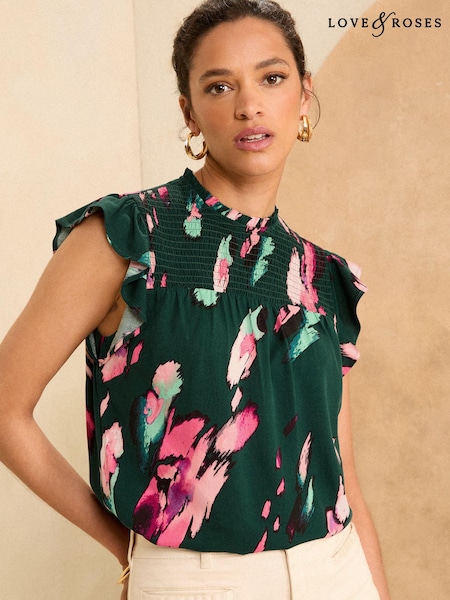 Love & Roses Green Feather Petite Printed Shirred Yoke Shell Top (B90085) | €24